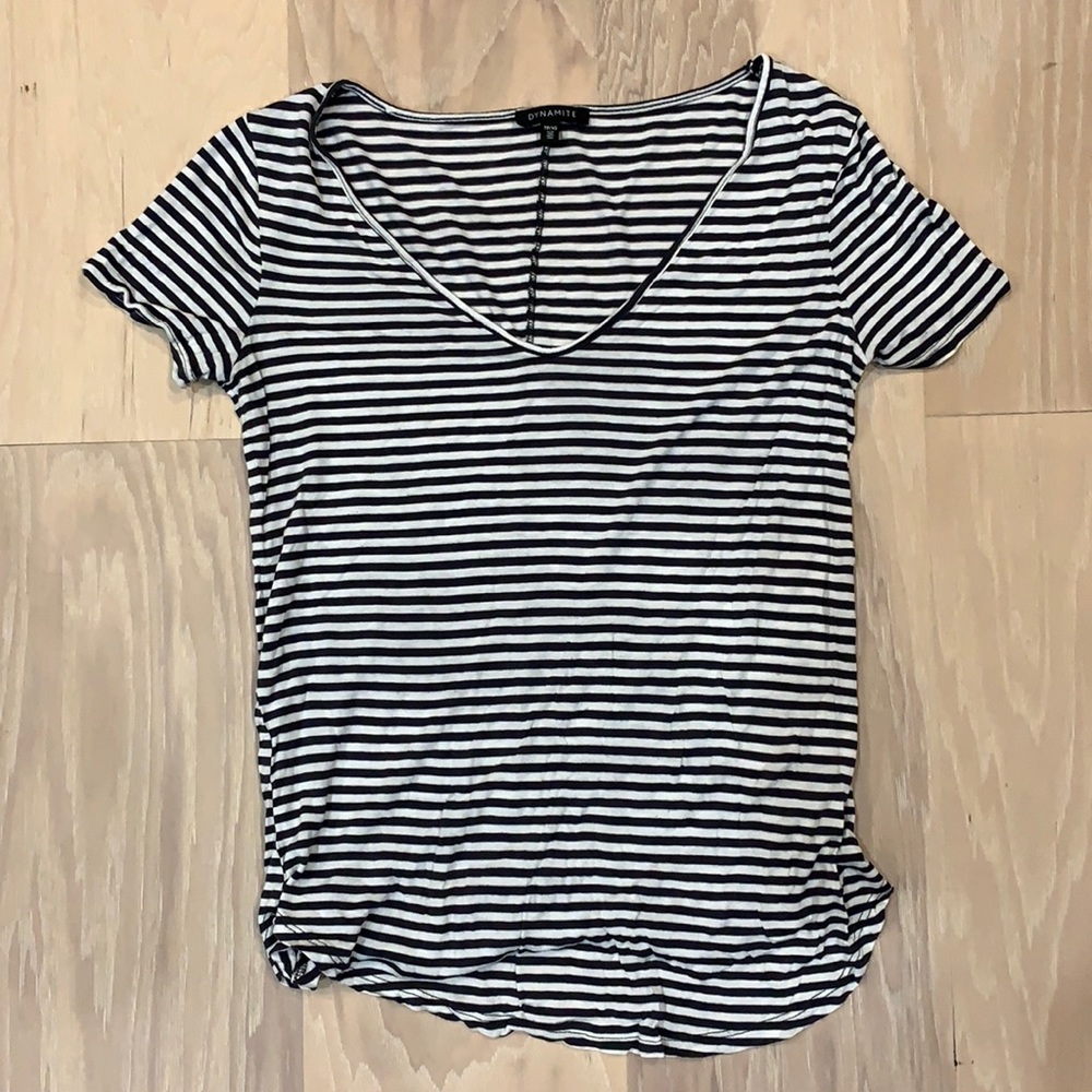 Dynamite striped v-neck t-shirt - Size Extra small